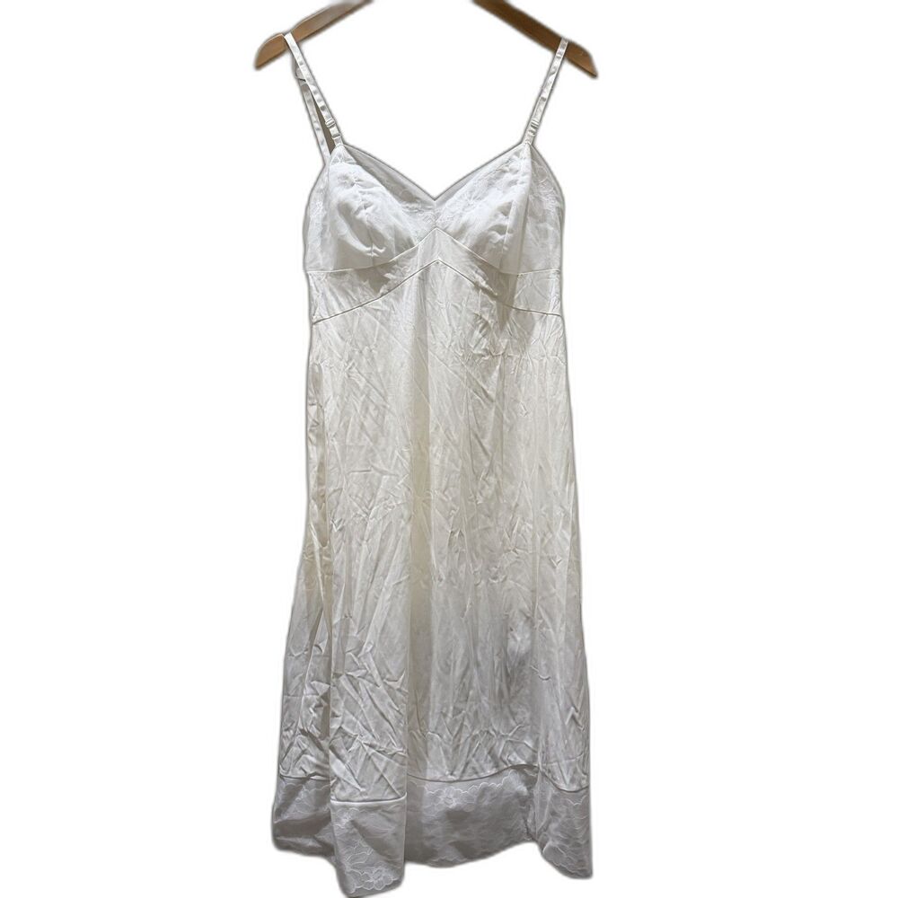 Vintage Vanity Fair Nightgown/Slip in White 36L Nylon